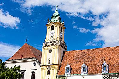 《十字军之王3》DLC“皇家宫廷”预告片介绍宝物＆事件